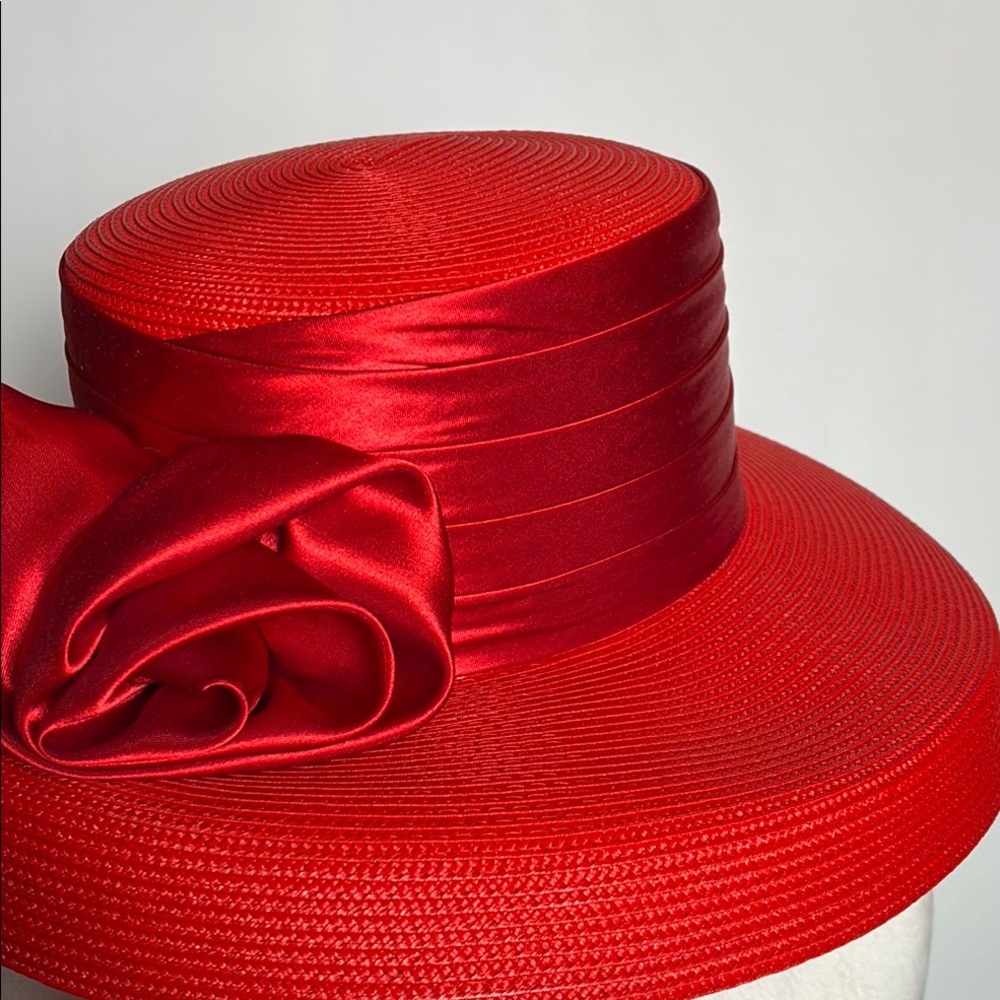 Stunning Vintage Amanda Smith Vibrant Red Women's Hat with Satin Floral Details - Picture 3 of 10